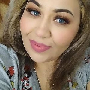 Meet your Posher, Mary car